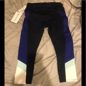 Athleta colorblock sonar capri size small